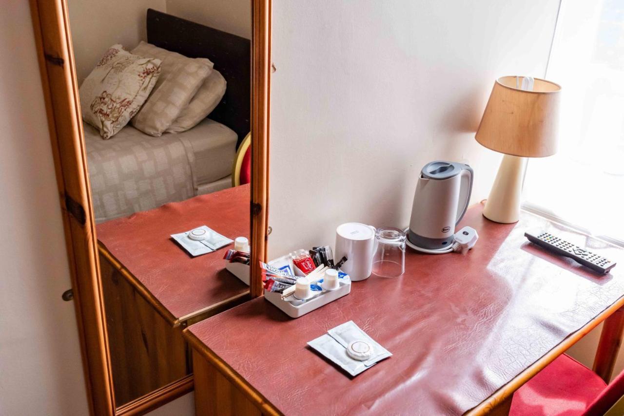 Aarondale Guest House Хартлпул Екстериор снимка