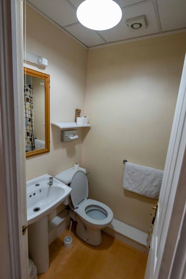 Aarondale Guest House Хартлпул Екстериор снимка