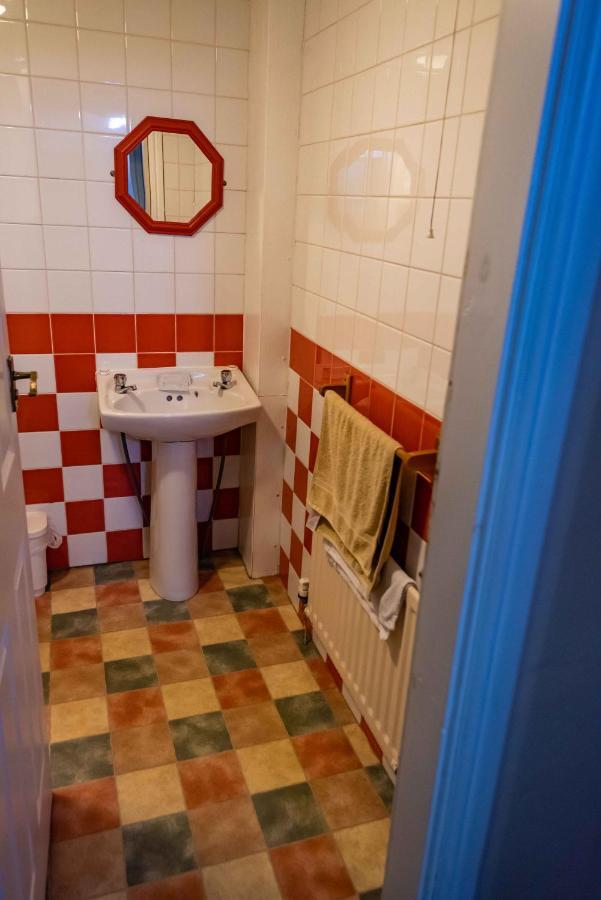 Aarondale Guest House Хартлпул Екстериор снимка